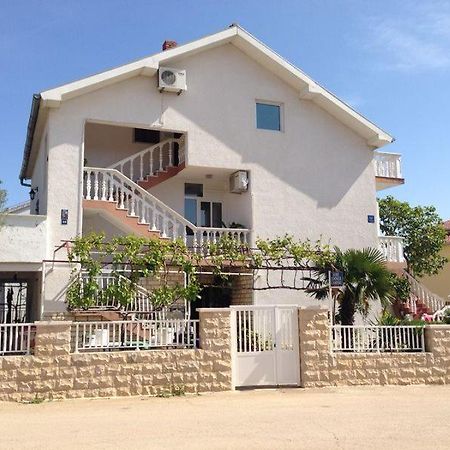 Apartmani Slavica บีโอกราดนาโมรู ภายนอก รูปภาพ