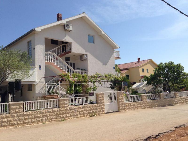 Apartmani Slavica บีโอกราดนาโมรู ภายนอก รูปภาพ