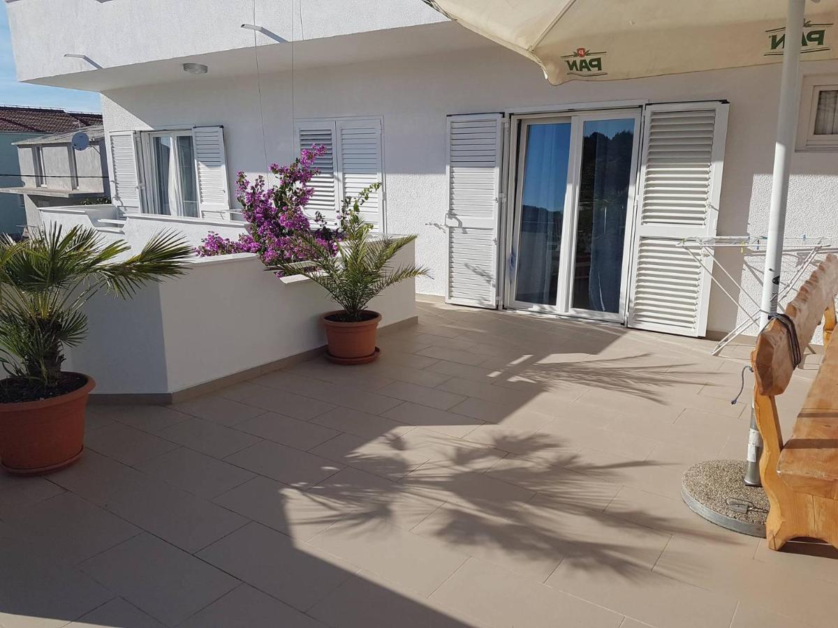 Apartmani Slavica บีโอกราดนาโมรู ภายนอก รูปภาพ