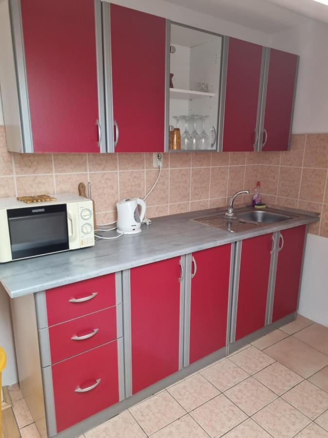 Apartmani Slavica บีโอกราดนาโมรู ภายนอก รูปภาพ
