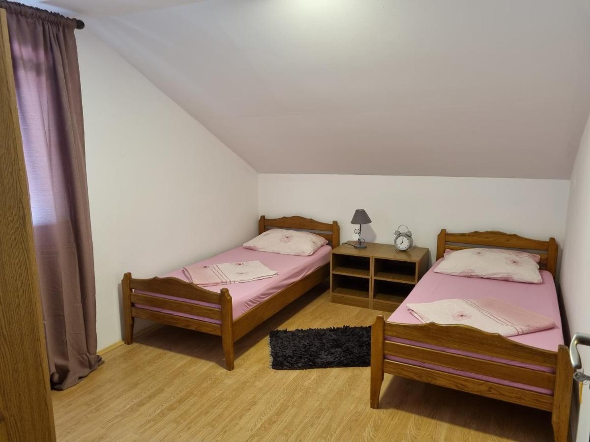 Apartmani Slavica บีโอกราดนาโมรู ภายนอก รูปภาพ