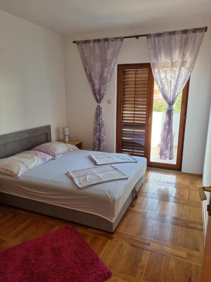 Apartmani Slavica บีโอกราดนาโมรู ภายนอก รูปภาพ